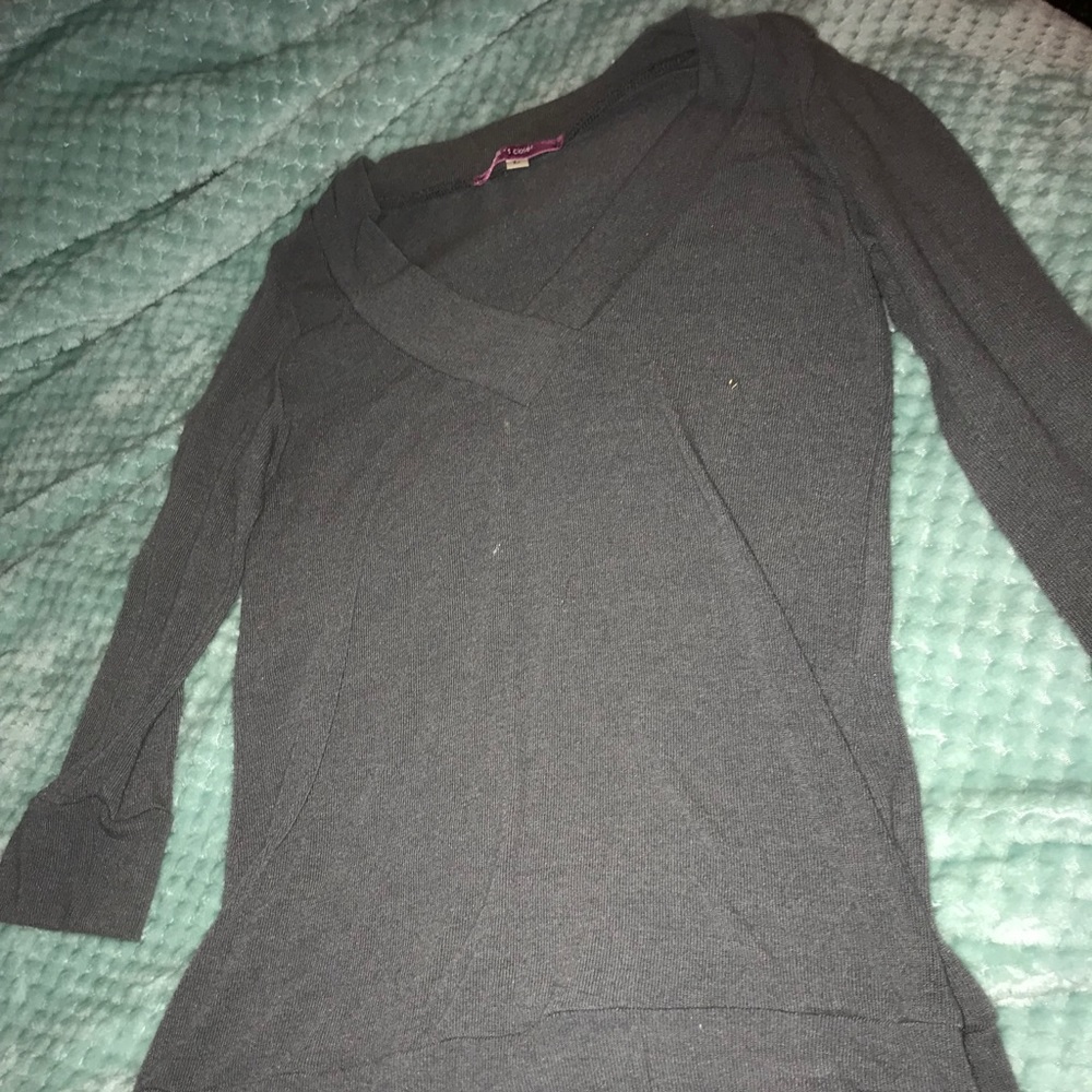 Women’s Grey Long Sleeve Sweater!